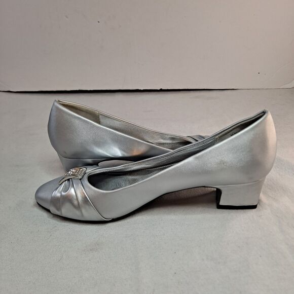 EASY STREET ALIVE 5 Heels Womens Sz 7M Silver Strap Eloise Almond Slip On Pump - Picture 6 of 11